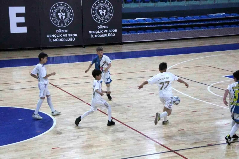 Okul Sporları müsabakaları tüm heyecanıyla sürüyor