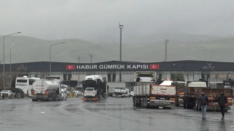 Orta Doğu'daki gerilime rağmen Habur Sınır Kapısı'nda ticaret trafiği kesintisiz sürüyor