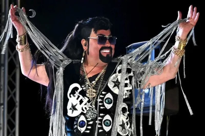 Roman Müziğinin Renkli Siması Kobra Murat Hakkındaki Ölüm İddialarına Açıklık Getirdi