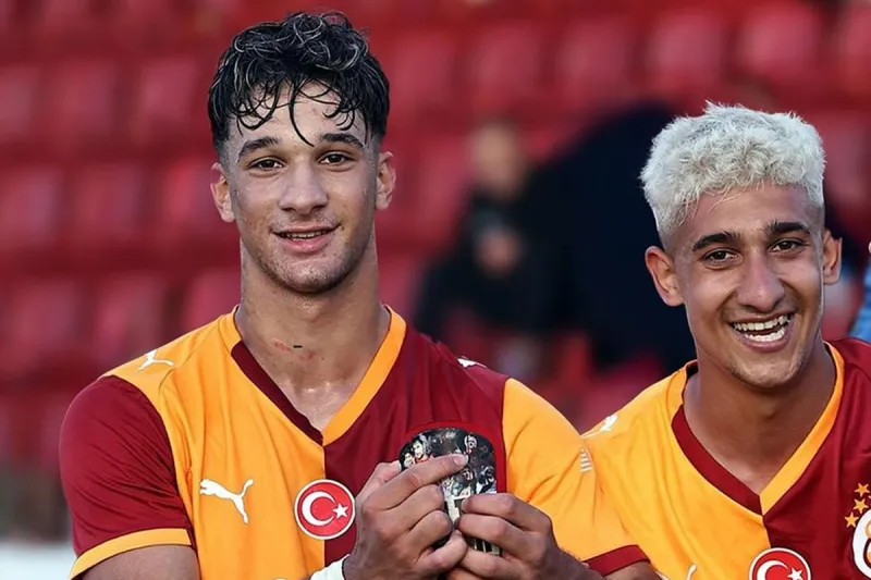 Sarı-Lacivertliler, Kırmızı-Beyazlı Rakibinden Bir Yetenek Daha Çaldı