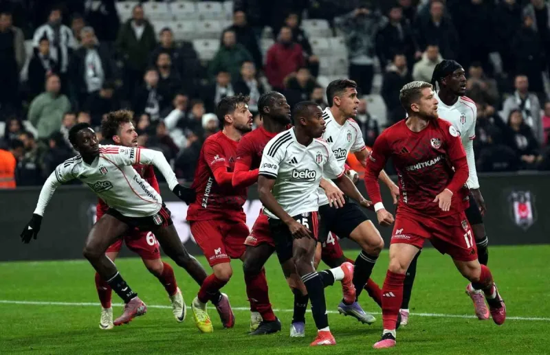 Süper Lig'de Büyük Mücadele: Beşiktaş, Gaziantep FK Deplasmanında
