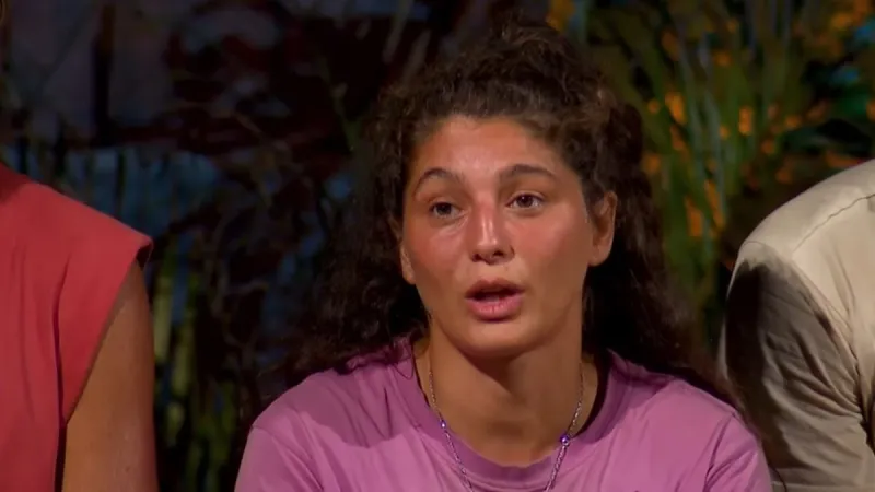 Survivor'da Murat Boz Esprisi Kriz Çıkardı: Seren Ay'ın Nişanlısı Sosyal Medyada Tüm Bağları Kopardı