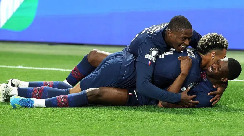 Tarihe geçen PSG - Bayern maçı modern futbolun panzehiri olabilir mi?