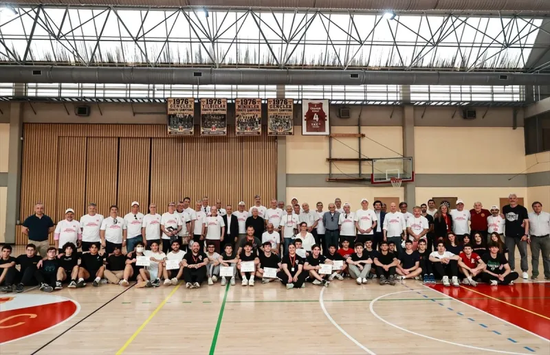 Tarsus Amerikan Koleji, basketbol ve hentbol Türkiye şampiyonluklarının 50. yılını kutladı