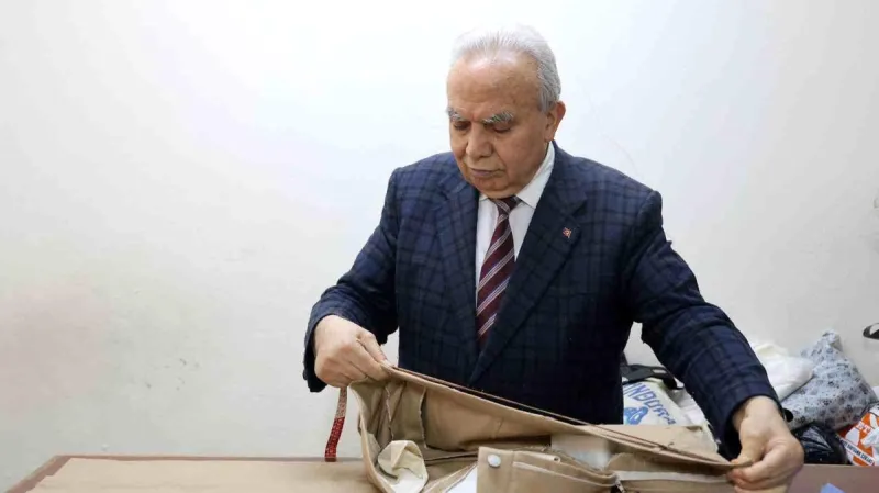 Terziliğe başladığı dükkanda emekli oldu