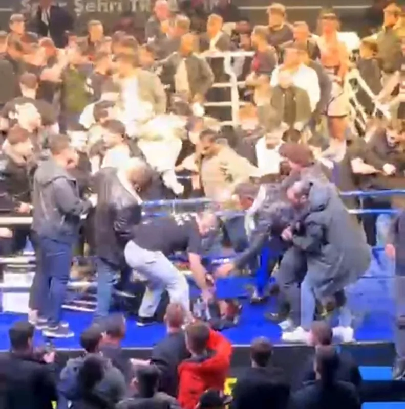 Trabzon'da Düzenlenen Boks Maçı Kavga ile Son Buldu