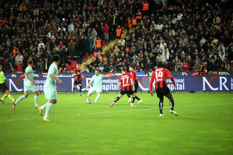 Trendyol Süper Lig: Gaziantep FK: 3 Kayserispor: 0 (Maç sonucu)