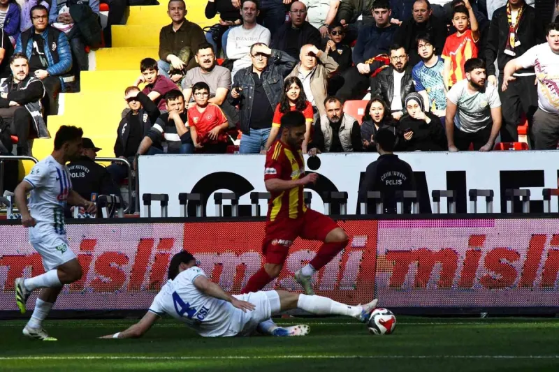 Trendyol Süper Lig: Kayserispor: 0 Çaykur Rizespor: 0 (Maç devam ediyor)