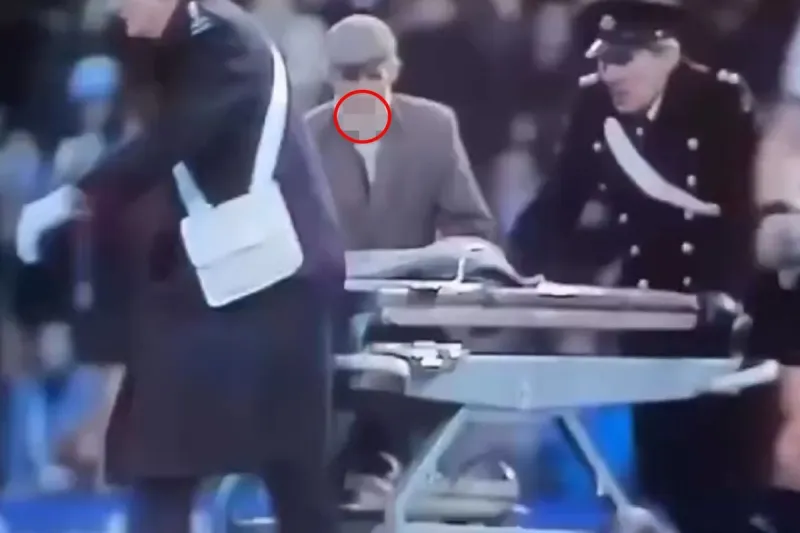 Yıllar sonra ortaya çıkan görüntü! Şimdi olsa yer yerinden oynar