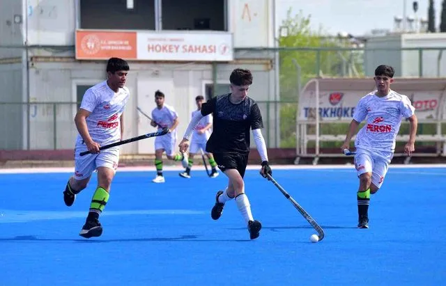 Okul sporları hokey grup müsabakaları Osmaniye