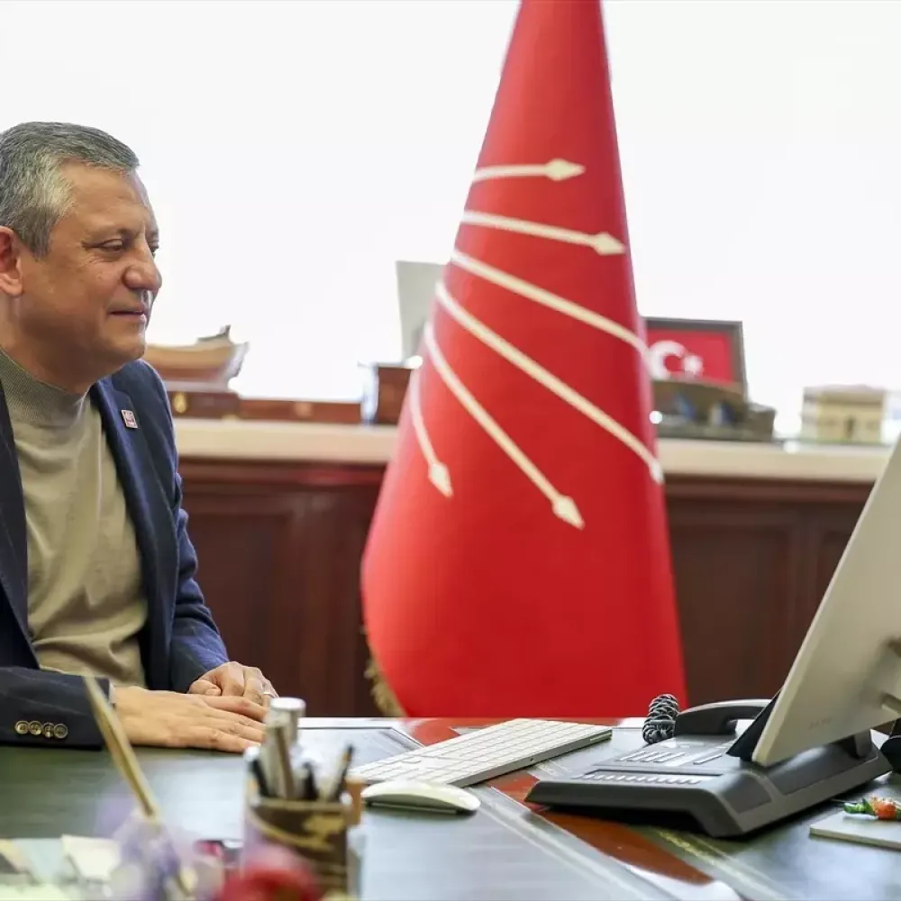 Özgür Özel, Fırtına ile Savaşan Gençlerle Görüştü