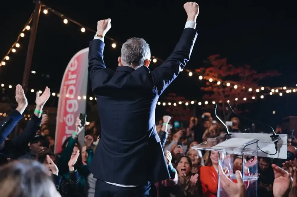 Paris'te sol kazandı: Eski adalet bakanını yenen Emmanuel Gregoire belediye başkanı seçildi - Son Dakika