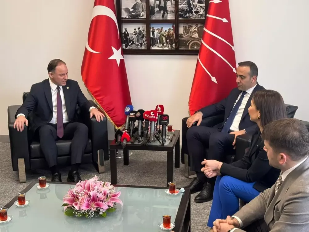 Partiler Arası Ziyaretler ve Ekonomi Vurgusu