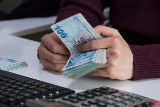 Petrol Piyasasında Ateşkes Rüzgarı: Akaryakıt Fiyatlarında Büyük İndirim Beklentisi