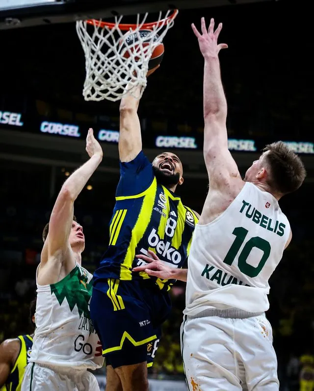 Sarı-Lacivertli Kanarya Play-Off'a Fırtına Gibi Başladı: Zalgiris Kaunas Karşısında Kritik Galibiyet