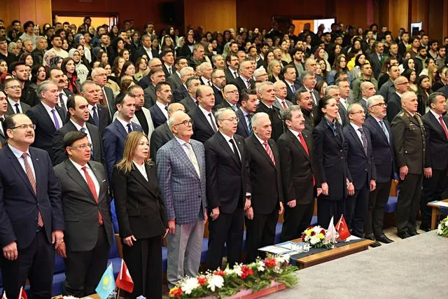 TDT Aksakallar Konseyi Başkanı Yıldırım "Türk Dünyası Şehircilik Zirvesi"nde konuştu Açıklaması