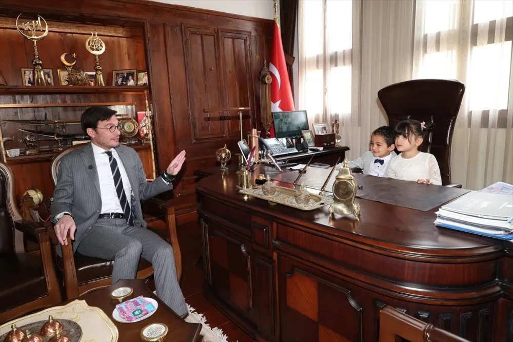 Tokat Belediyesi’nde 23 Nisan Coşkusu: Makam Koltuğu Minik Başkana Emanet Edildi