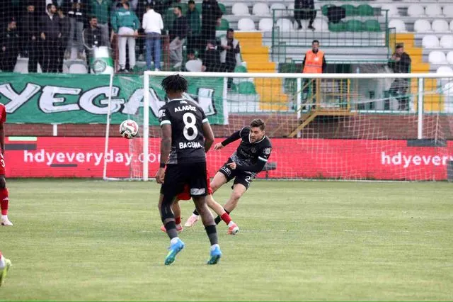 Trendyol 1. Lig: Iğdır FK: 1 Pendikspor: 1