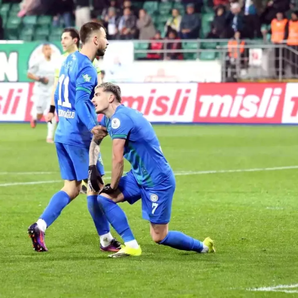 Trendyol Süper Lig: Çaykur Rizespor: 2 Kocaelispor: 0 (Maç sonucu)