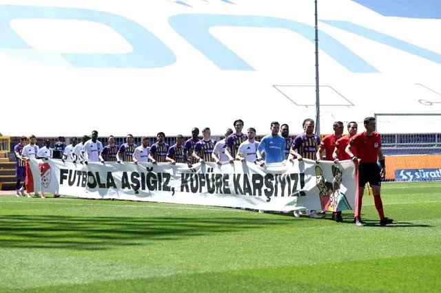 Trendyol Süper Lig: Eyüpspor: 0 Gaziantep FK: 0 (İlk yarı)