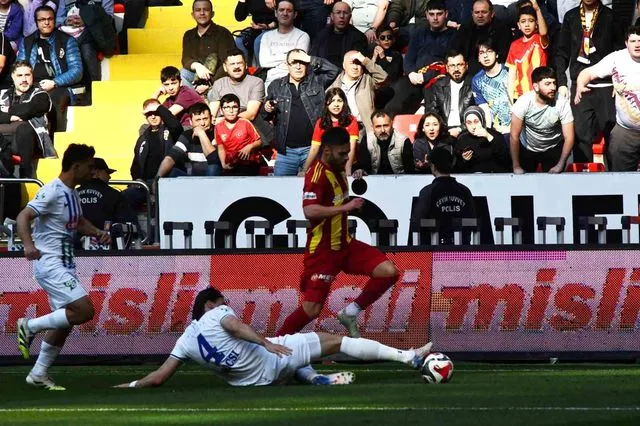 Trendyol Süper Lig: Kayserispor: 0 Çaykur Rizespor: 0 (Maç devam ediyor)