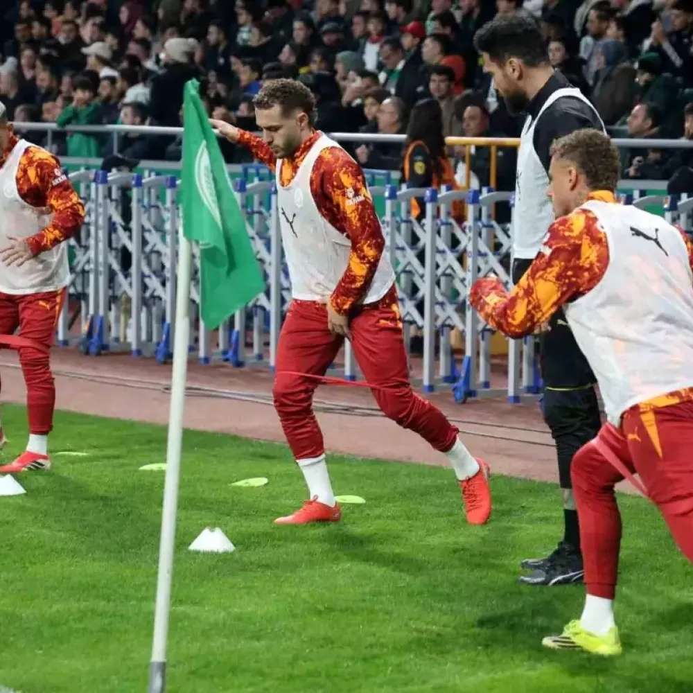 Trendyol Süper Lig: Konyaspor: 0 Galatasaray: 0 (İlk yarı)