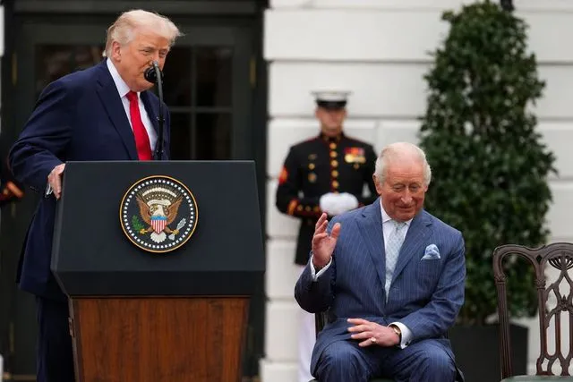 Trump’tan Kral Charles’ı gülümseten itiraf: Annem ona aşıktı