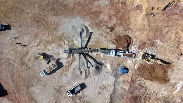 Tunceli'de 120 kilometrelik sıcak asfalt hedefi için dev tesis kuruldu