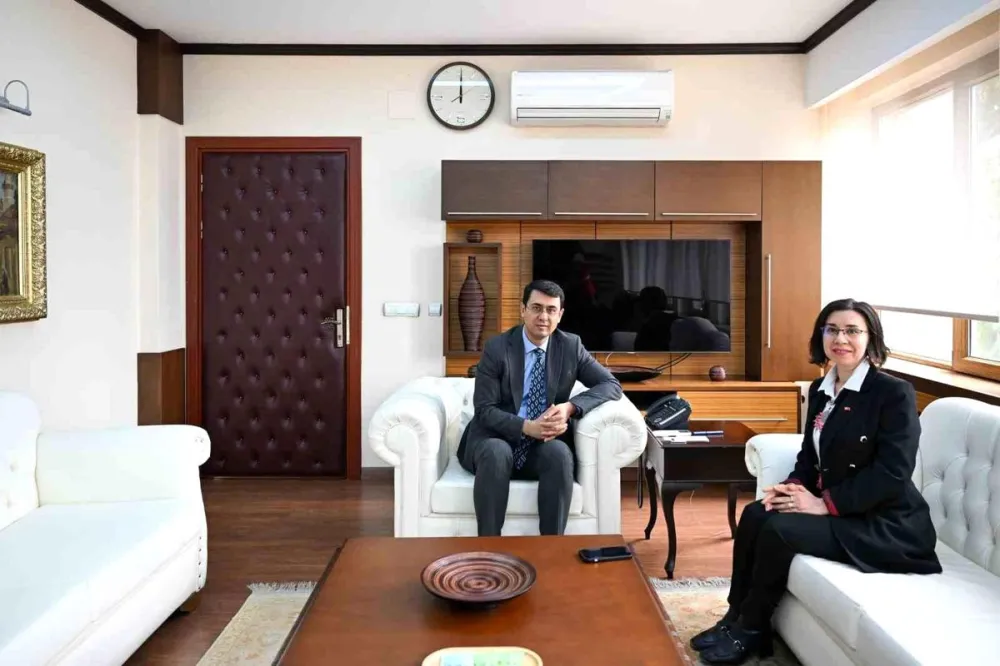 Uşak Belediye Başkan Vekili Özkan, Vali Kartal