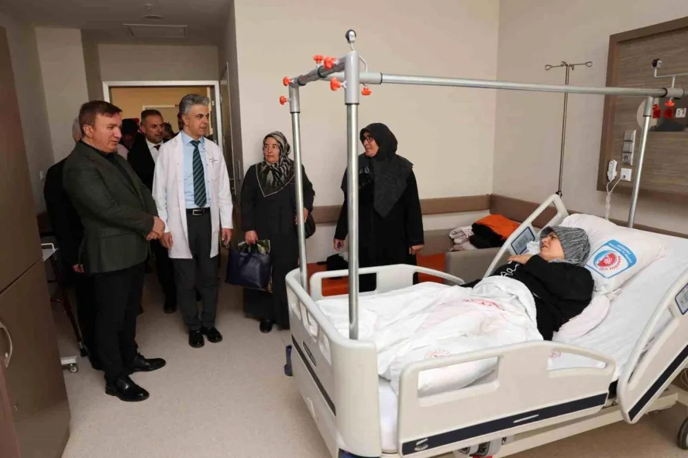 Vali Aydoğdu Hastaneleri Ziyarette Bulundu