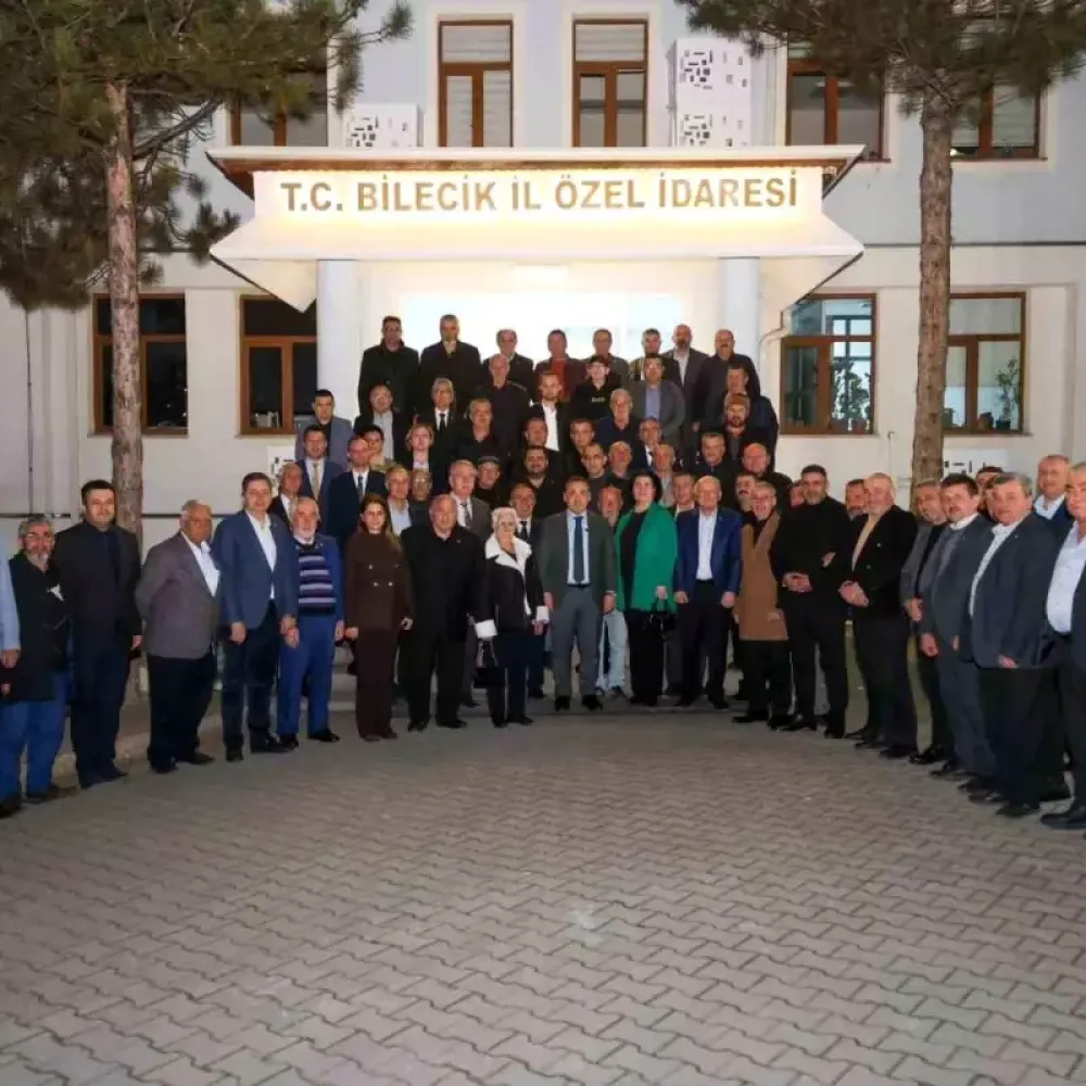 Vali Sözer Muhtarlarla Beraber İftar Yemeğinde Bir Araya Geldi