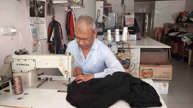 Yarım Asırlık Bir Mesleğin Son Tanığı: Mersinli Terzi Ali Baki'nin Çıraksız Kalan Zanaat Mücadelesi